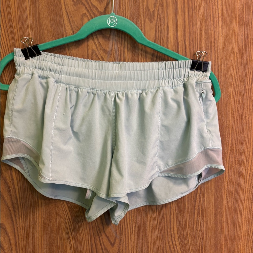 Lululemon hottie hot lined short 2.5” size 10